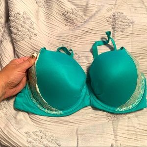 VS Fabulous Demi Bra